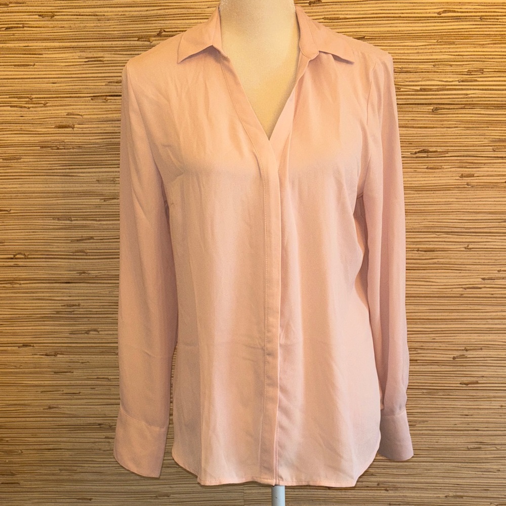 Worthington Pale Blush Pink Rose Smoke Button-Front Collared Blouse medium nwt!